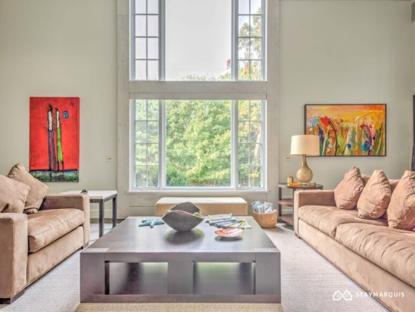 Hamptons Home 1020411