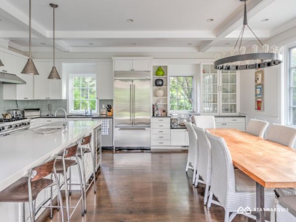 Hamptons Home 1020411