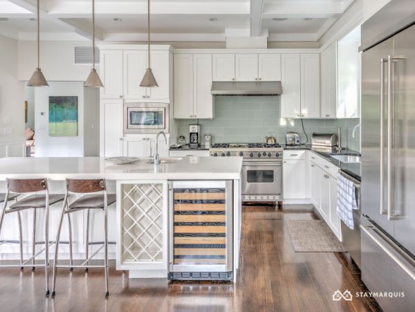 Hamptons Home 1020411