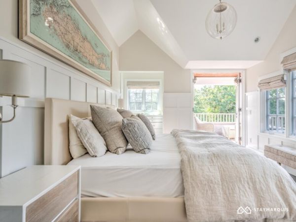 Hamptons Home 1020411