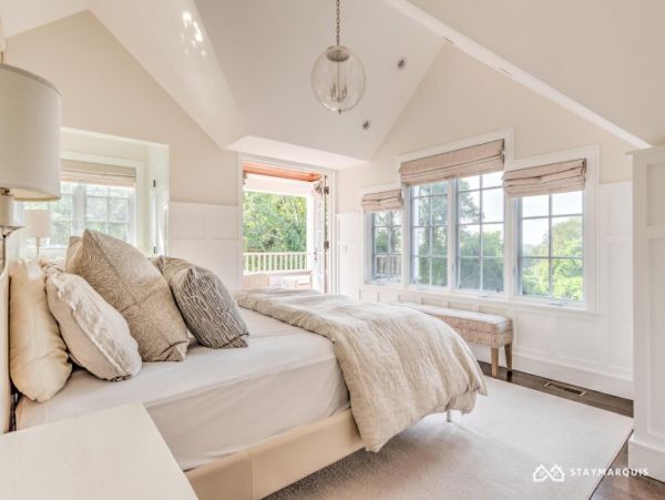 Hamptons Home 1020411