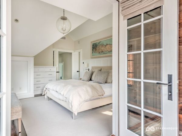 Hamptons Home 1020411