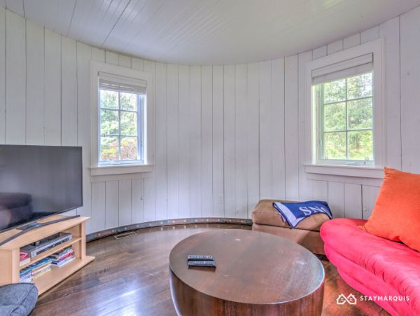 Hamptons Home 1020411