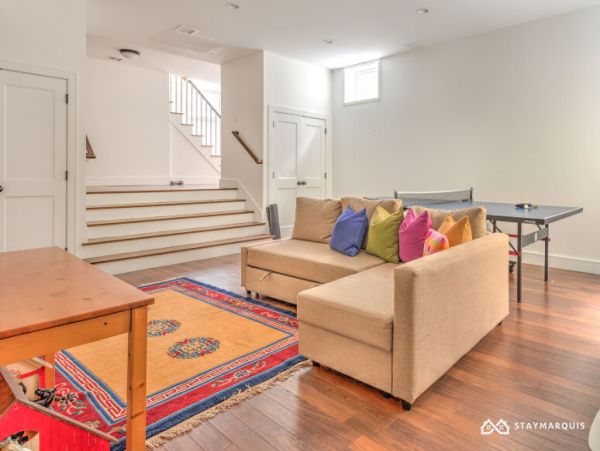 Hamptons Home 1020411
