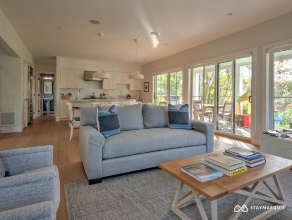 Hamptons Home 1020412