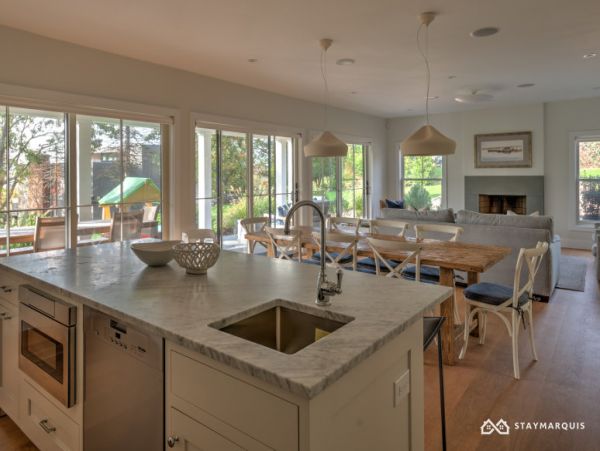 Hamptons Home 1020412