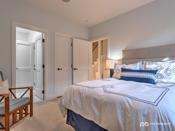 Hamptons Home 1020412