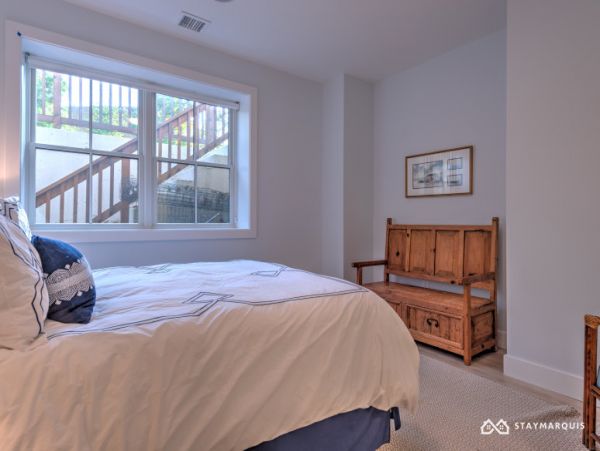Hamptons Home 1020412
