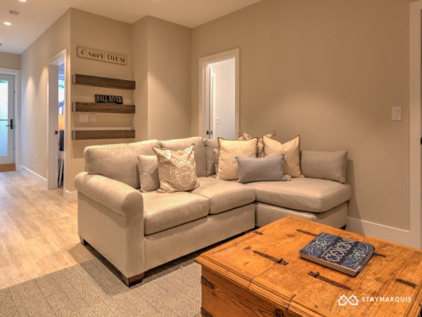 Hamptons Home 1020412