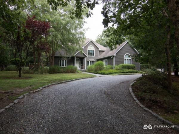 Hamptons Home 1020414
