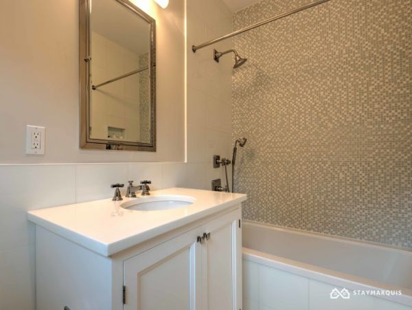 Hamptons Home 1020415