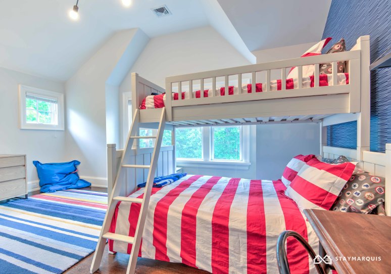 Hamptons Home 1020415