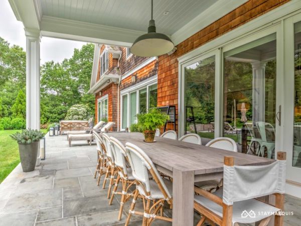 Hamptons Home 1020415