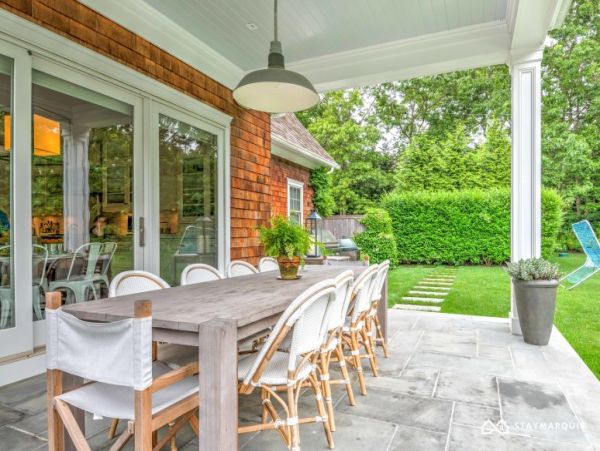 Hamptons Home 1020415