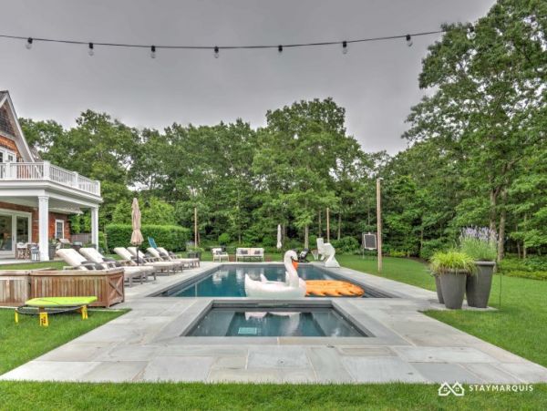 Hamptons Home 1020415
