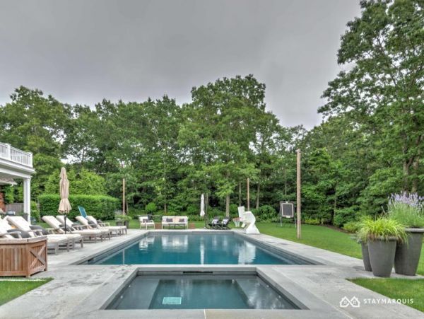 Hamptons Home 1020415