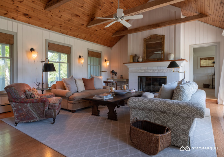 Hamptons Home 1020418