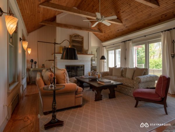 Hamptons Home 1020418