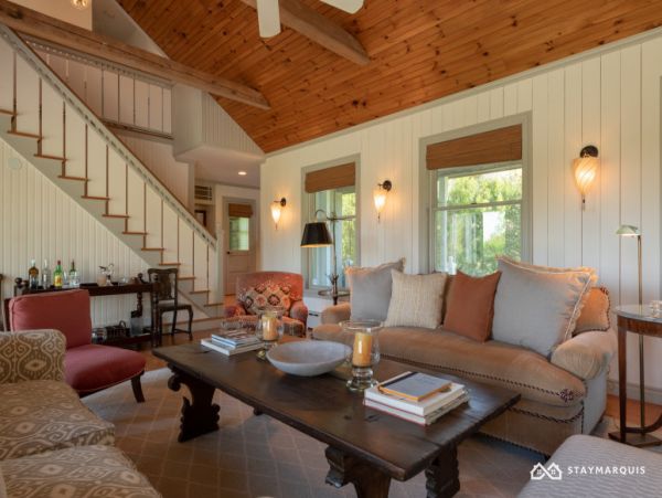 Hamptons Home 1020418