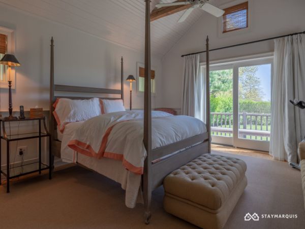 Hamptons Home 1020418