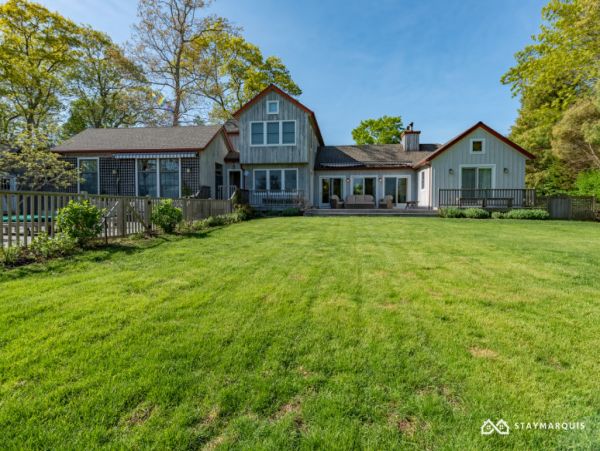 Hamptons Home 1020418