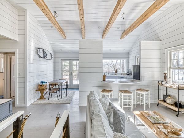 Hamptons Home 1020419