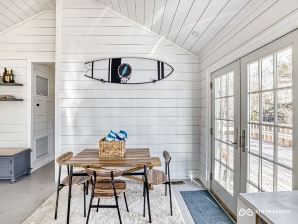 Hamptons Home 1020419