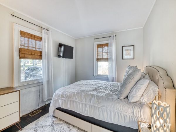 Hamptons Home 1020419