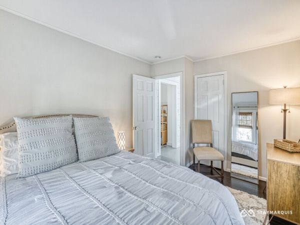 Hamptons Home 1020419