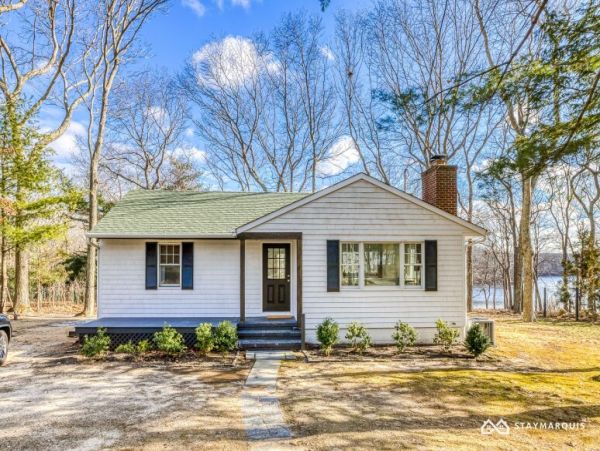 Hamptons Home 1020419