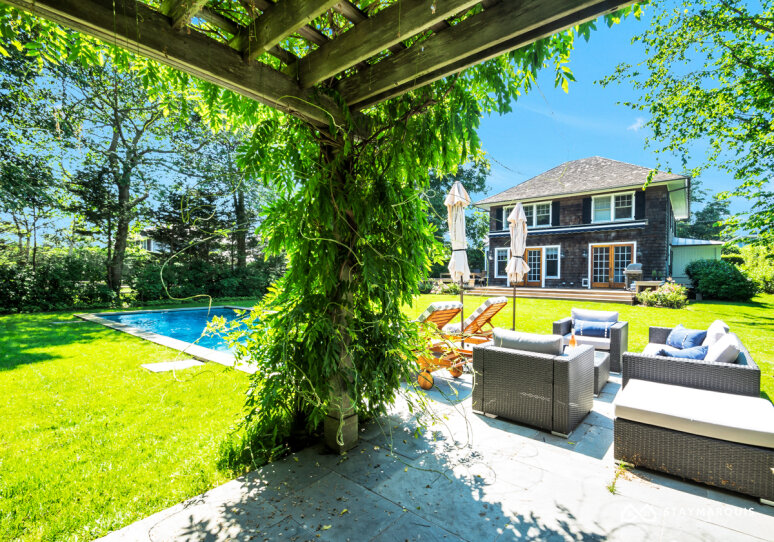 Hamptons Home 1020420