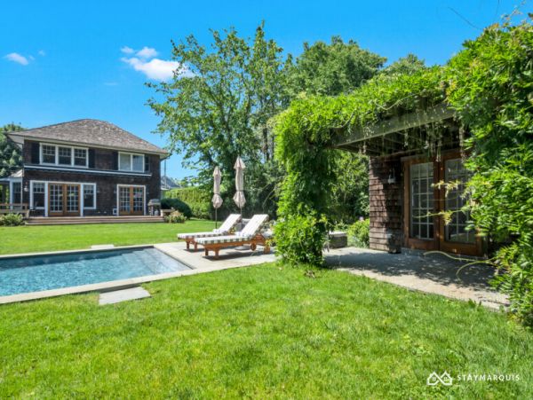Hamptons Home 1020420