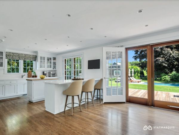 Hamptons Home 1020420