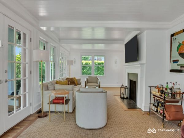 Hamptons Home 1020420