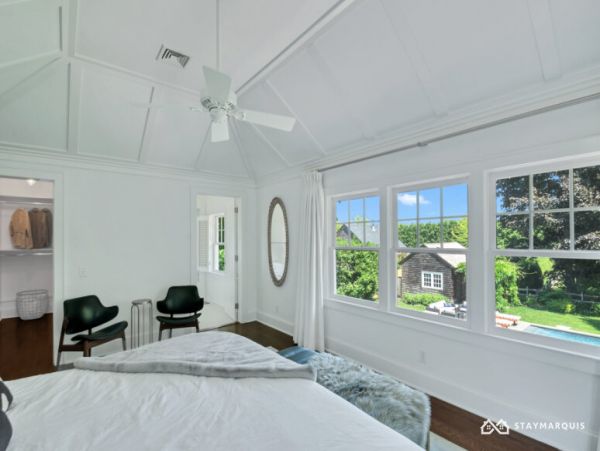Hamptons Home 1020420