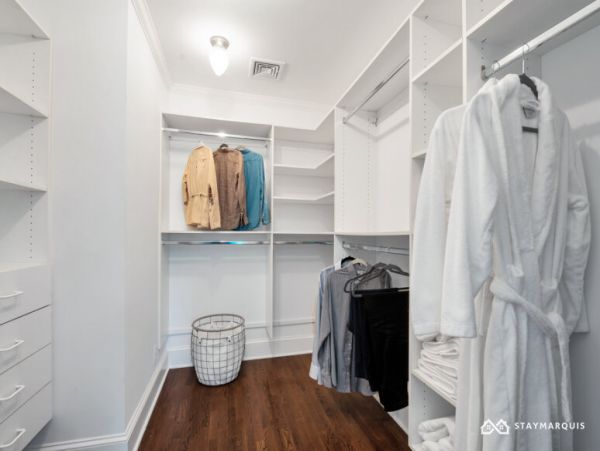 Hamptons Home 1020420