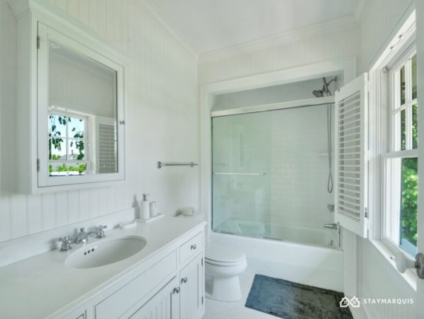 Hamptons Home 1020420