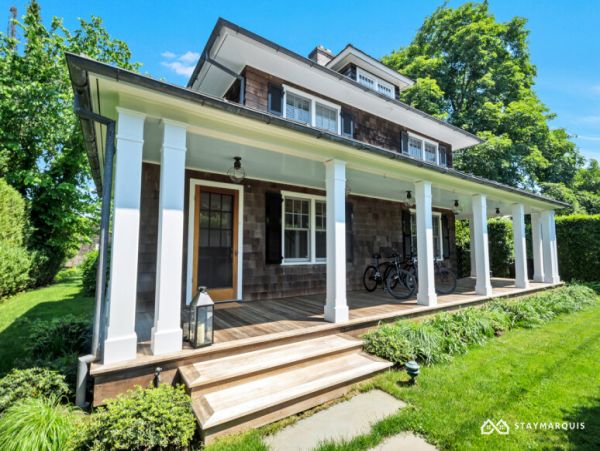 Hamptons Home 1020420