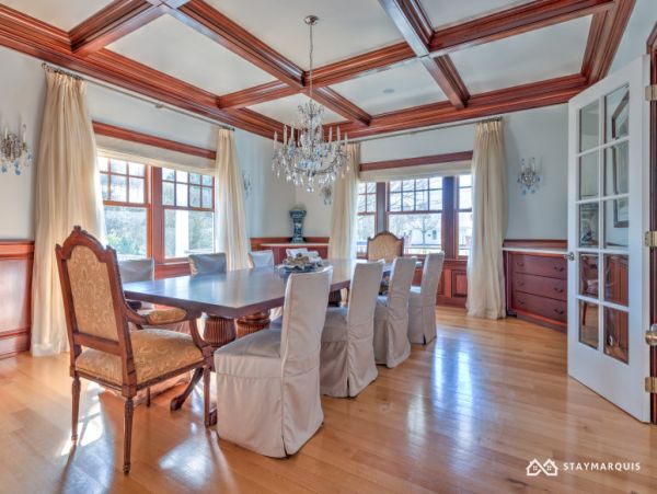 Hamptons Home 1020421