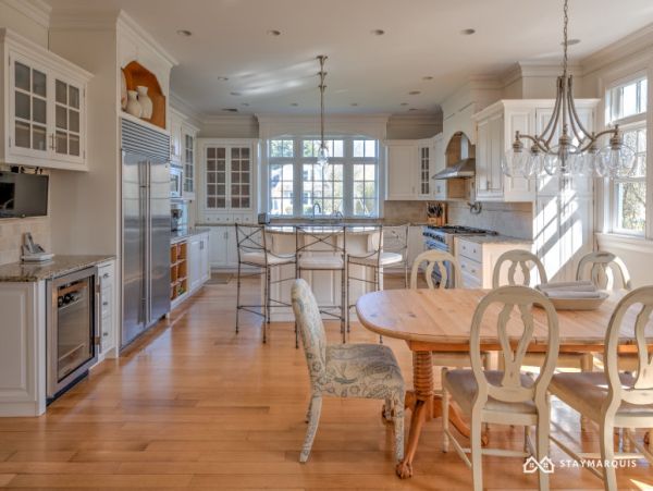 Hamptons Home 1020421