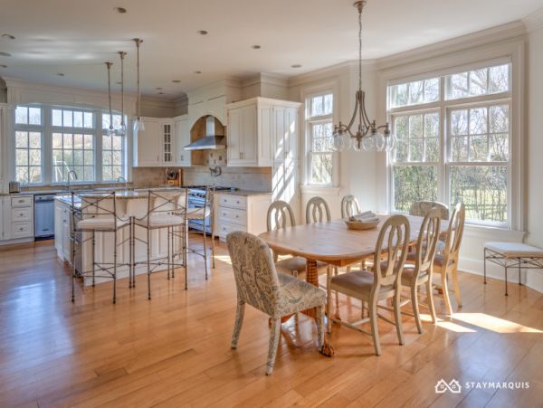 Hamptons Home 1020421