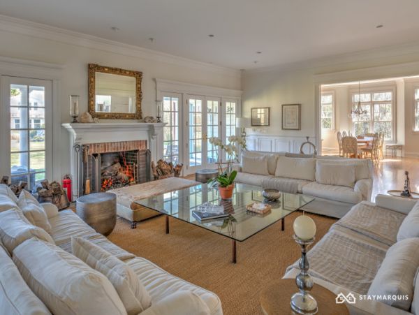 Hamptons Home 1020421
