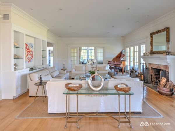 Hamptons Home 1020421