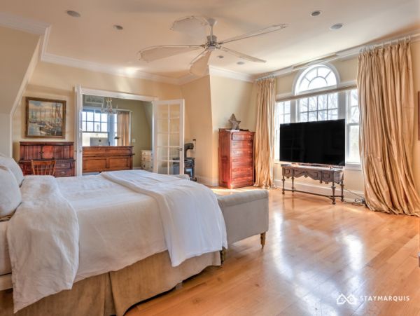 Hamptons Home 1020421