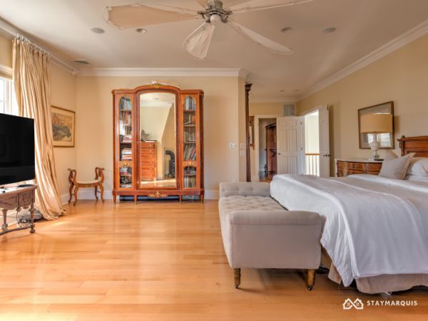 Hamptons Home 1020421