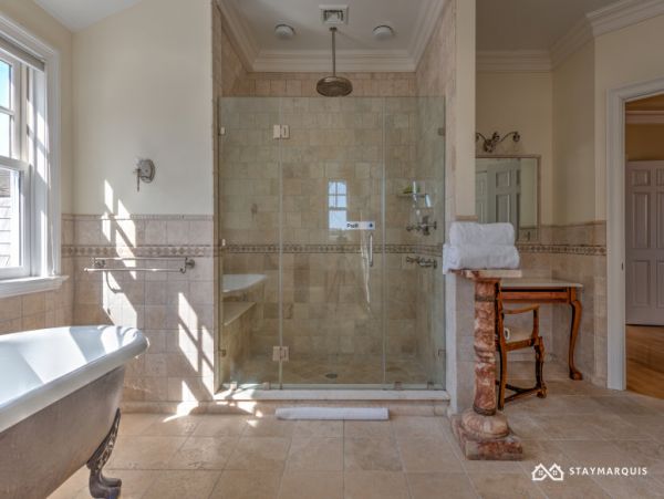 Hamptons Home 1020421
