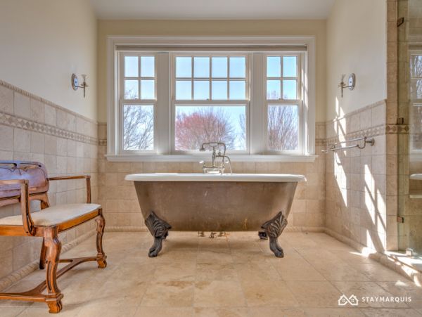 Hamptons Home 1020421