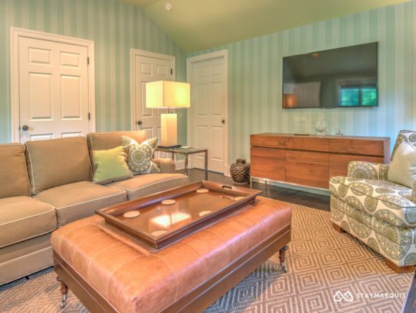 Hamptons Home 1020422
