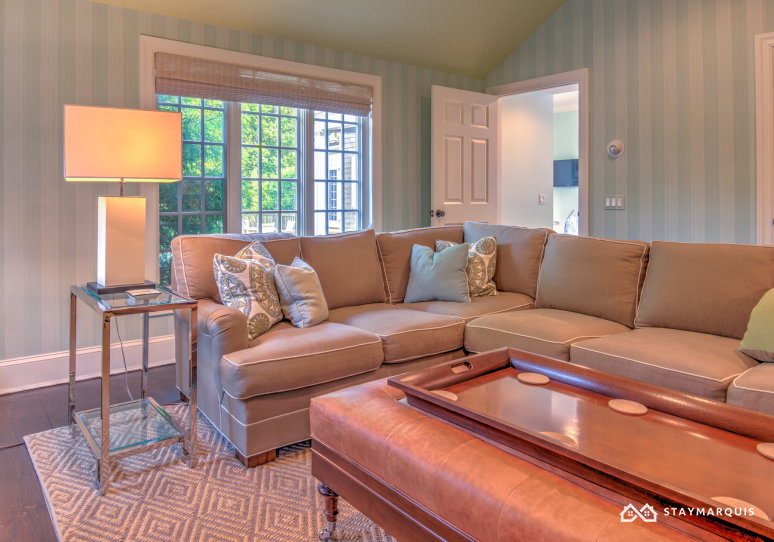 Hamptons Home 1020422