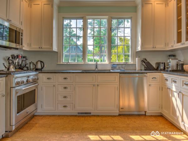 Hamptons Home 1020422